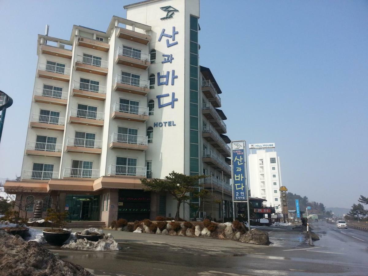 Benikea Hotel Mountain & Ocean Yangyang Εξωτερικό φωτογραφία